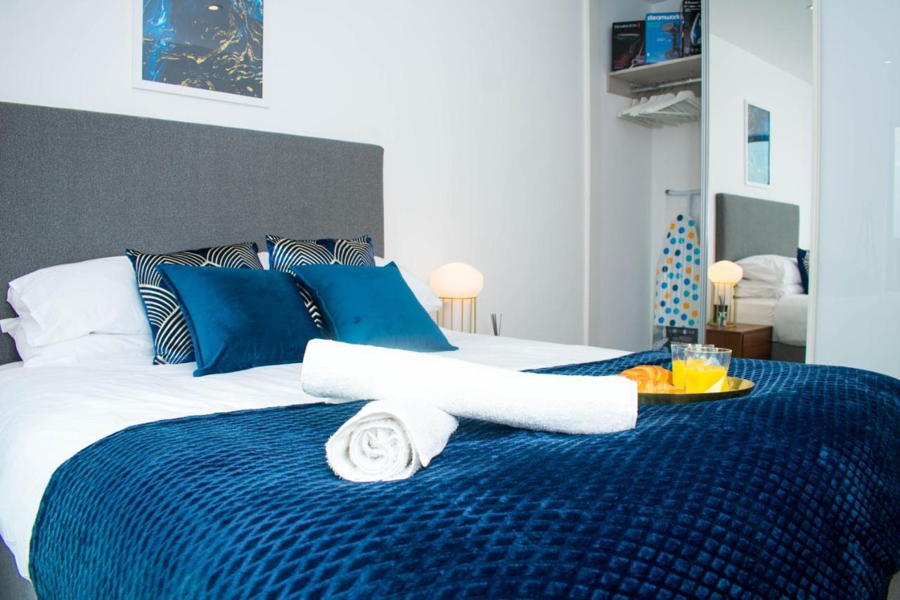 Exoticstay Apartments - Ultra Luxe Top Floor Suite - City Centre Apartment With Cube View - Smart 4K Tv With Ultrafast Wifi & Netflix เบอร์มิงแฮม ภายนอก รูปภาพ