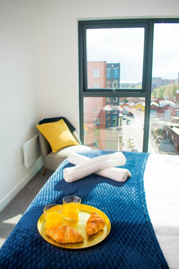 Exoticstay Apartments - Ultra Luxe Top Floor Suite - City Centre Apartment With Cube View - Smart 4K Tv With Ultrafast Wifi & Netflix เบอร์มิงแฮม ภายนอก รูปภาพ